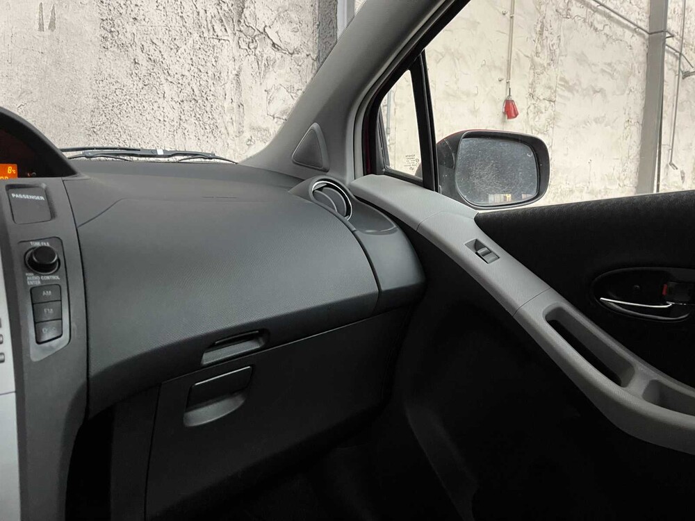 Toyota Yaris TS-Sport 1.8 Variante 133PS -Orig. NL- 2007, 28-XB-GH