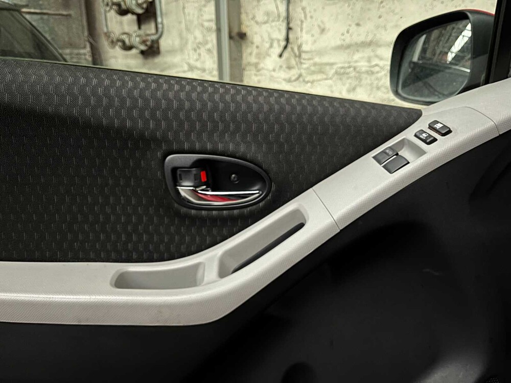 Toyota Yaris TS-Sport 1.8 Variante 133PS -Orig. NL- 2007, 28-XB-GH