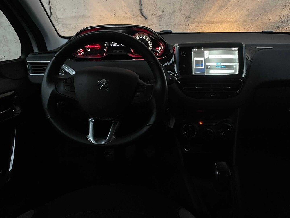 Peugeot 208 1.2 VTi Style 82PS 2014,-Orig. GB- 5-XHL-00