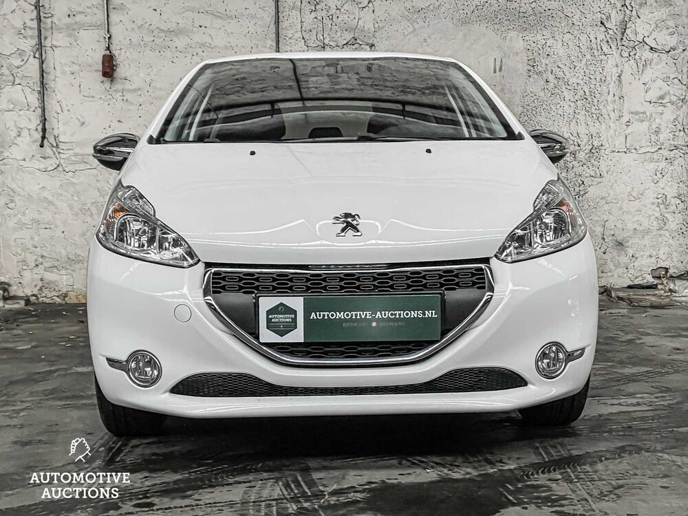 Peugeot 208 1.2 VTi Style 82PS 2014,-Orig. GB- 5-XHL-00