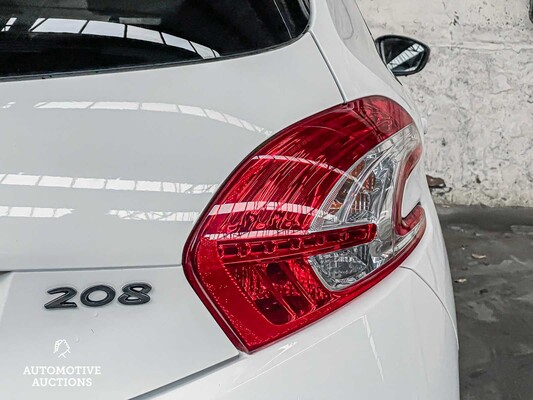 Peugeot 208 1.2 VTi Style 82PS 2014,-Orig. GB- 5-XHL-00