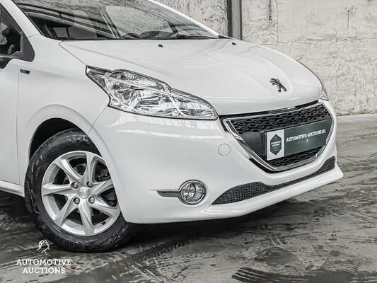 Peugeot 208 1.2 VTi Style 82PS 2014,-Orig. GB- 5-XHL-00