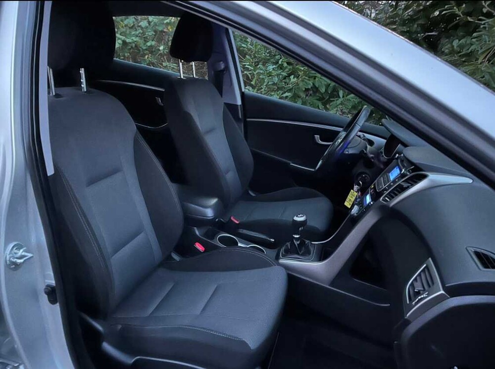 Hyundai i30 CW 1.4i i-Motion 99PS 2012, 5-XBN-02