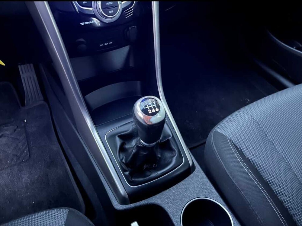 Hyundai i30 CW 1.4i i-Motion 99PS 2012, 5-XBN-02