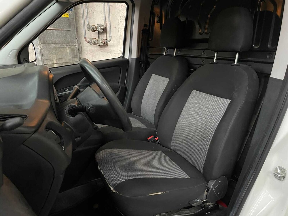 Fiat Doblo Cargo 1.3 MJ L1H1 Aktuelle 80PS 2017,(Erstbesitzer)- Orig. NL- V-117-HS