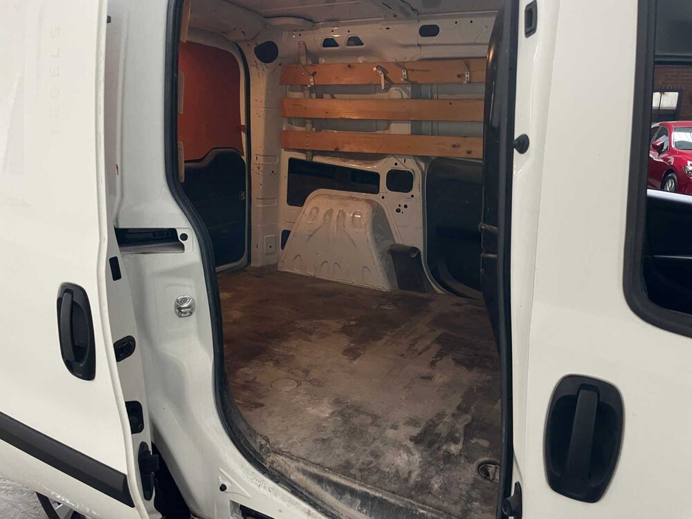 Fiat Doblo Cargo 1.3 MJ L1H1 Aktuelle 80PS 2017,(Erstbesitzer)- Orig. NL- V-117-HS