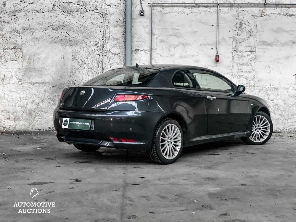 Alfa Romeo GT 2.0 JTS Distinctive 166PS 2005 -Orig. NL-, 79-RV-LJ