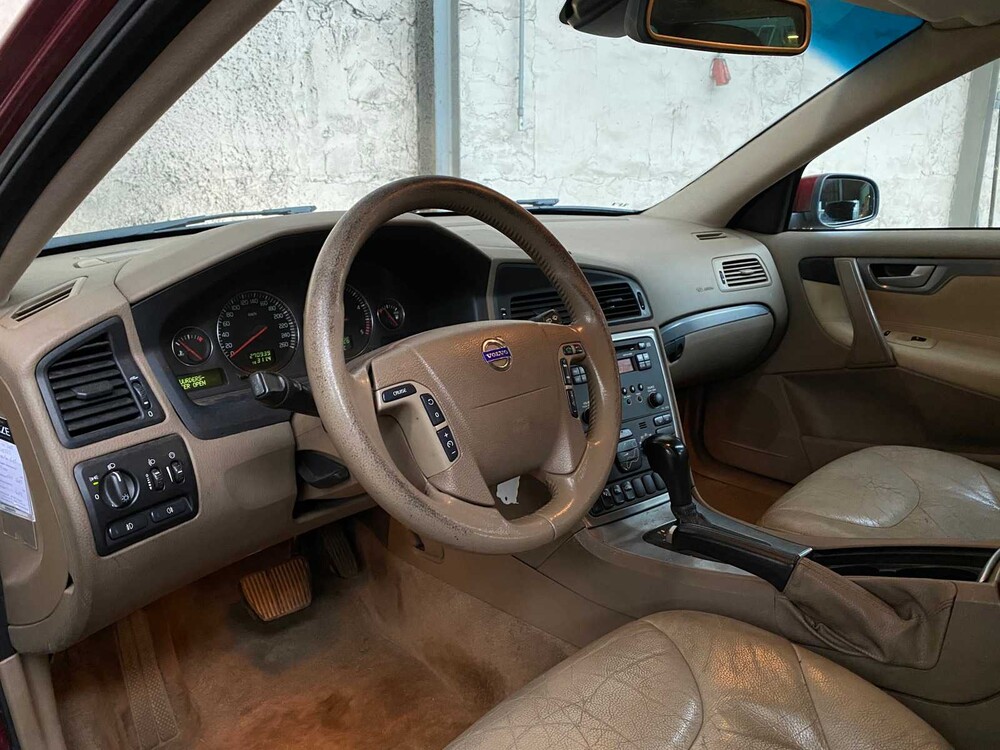 Volvo V70 2.4D 131PS 2004, H-082-NK