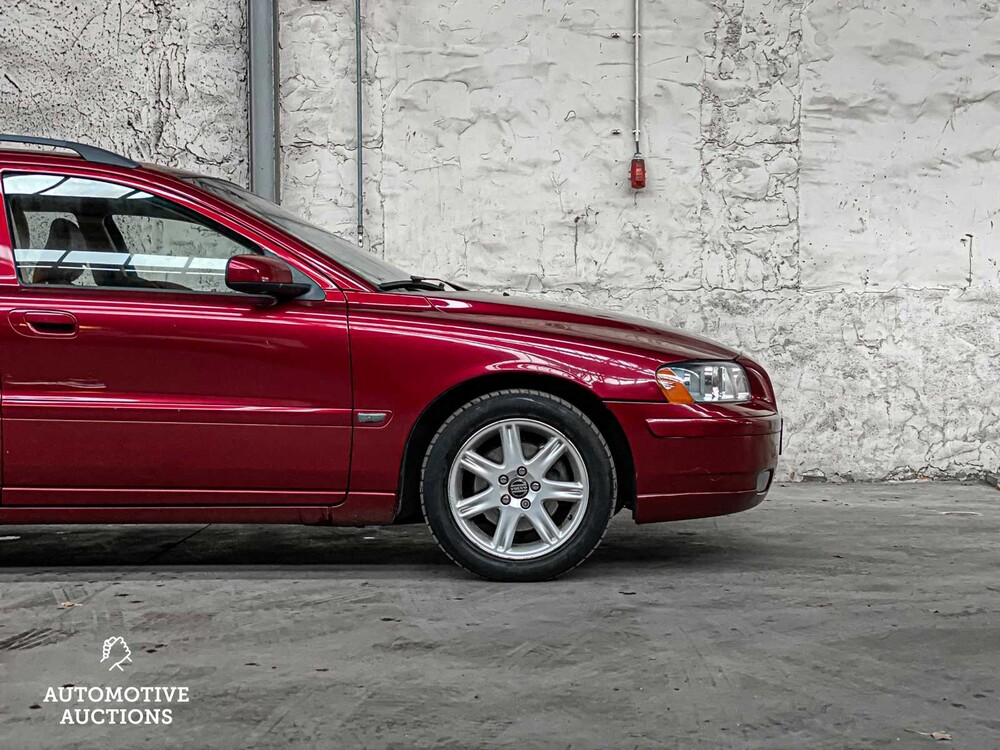 Volvo V70 2.4D 131PS 2004, H-082-NK