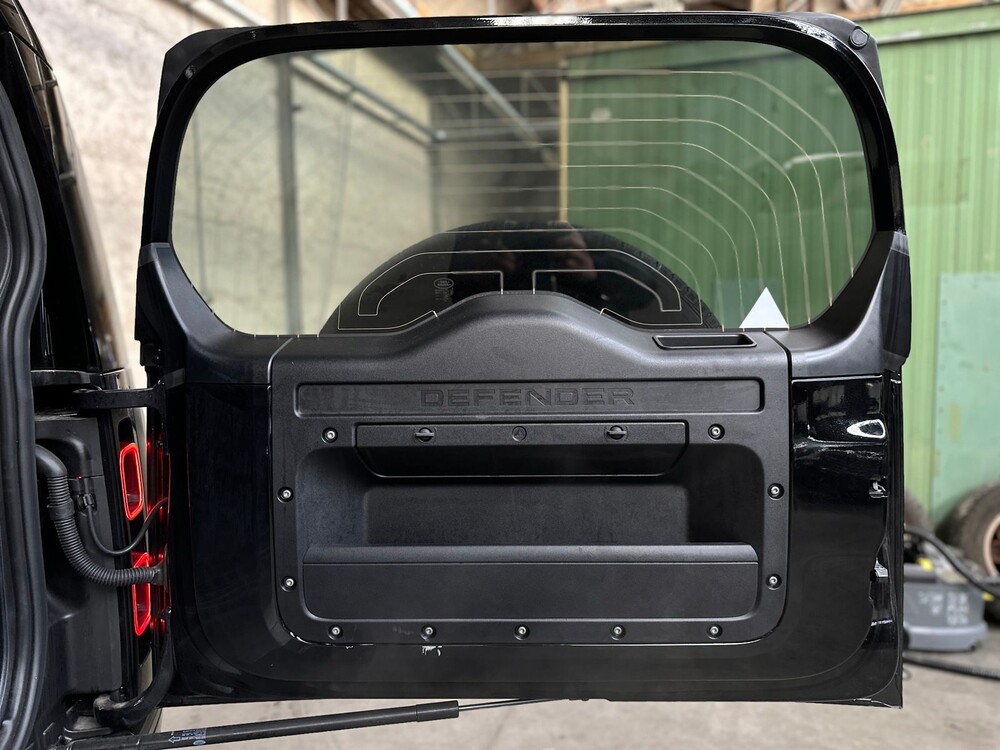 Land Rover Defender 5.0 P525 110 V8 Carpathian Edition 525pk 2022, P-086-PS