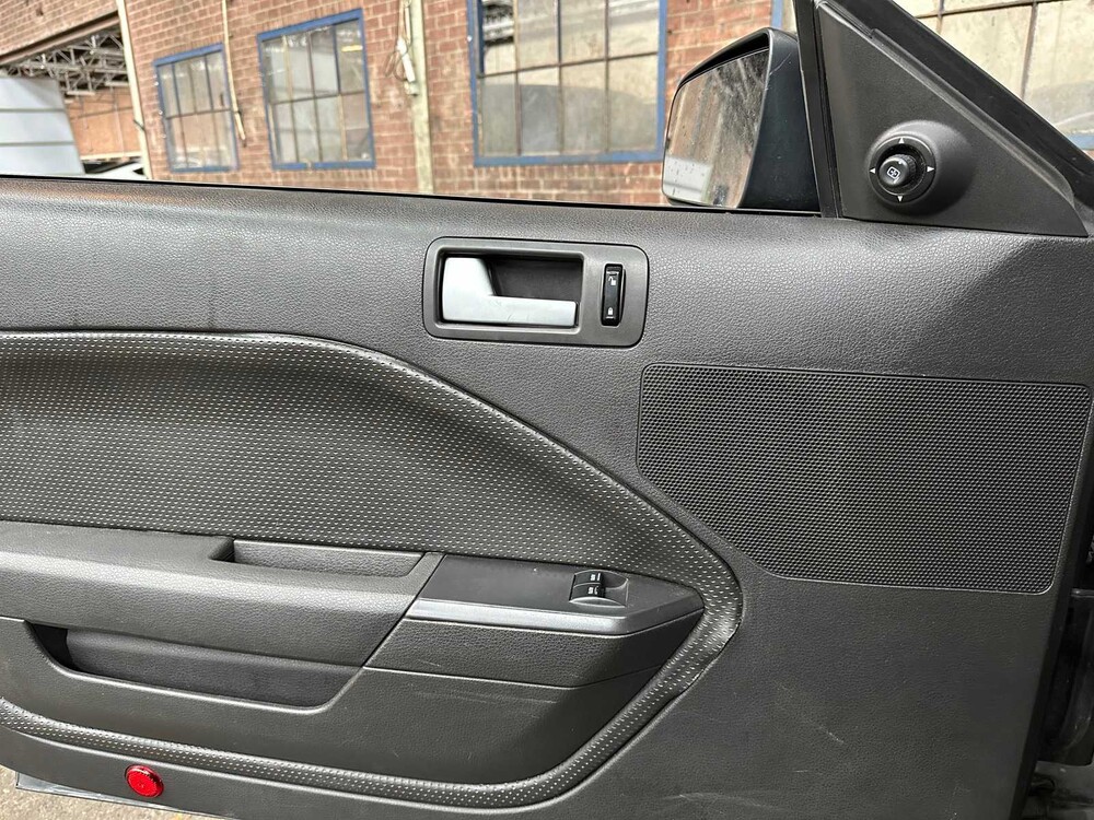 Ford Mustang Coupe 4.0 V6 209hp 2006 