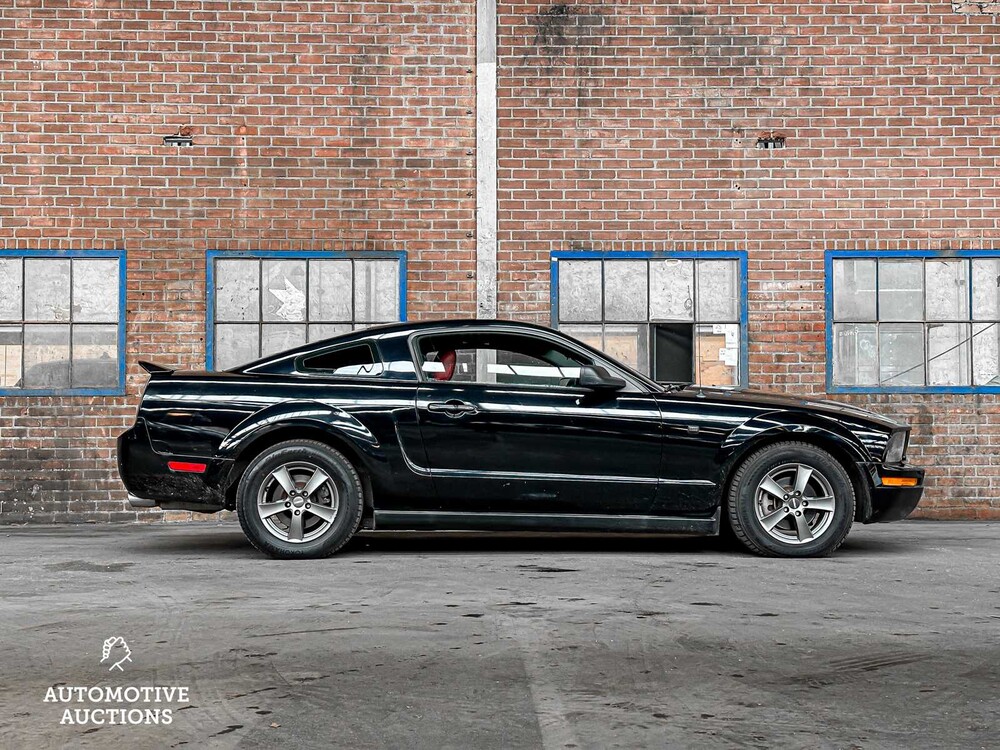 Ford Mustang Coupe 4.0 V6 209hp 2006 