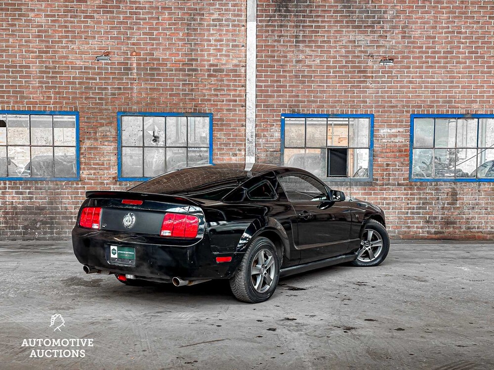 Ford Mustang Coupe 4.0 V6 209hp 2006 