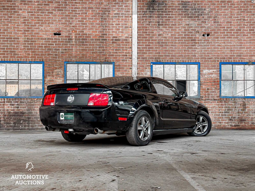 Ford Mustang Coupe 4.0 V6 209hp 2006 