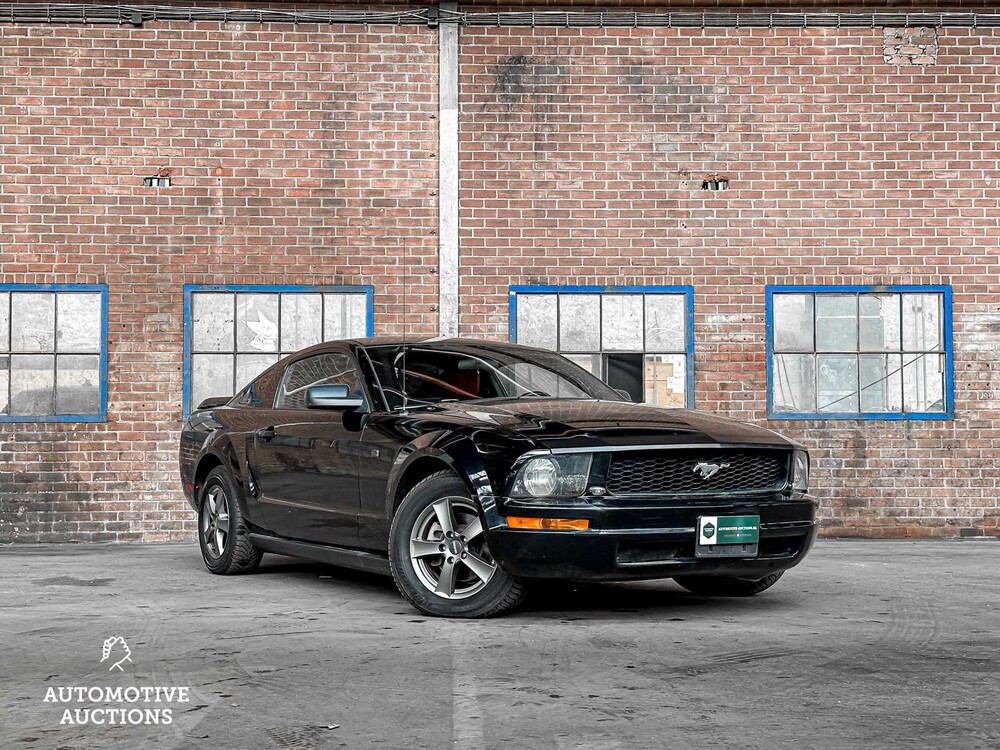 Ford Mustang Coupe 4.0 V6 209hp 2006 