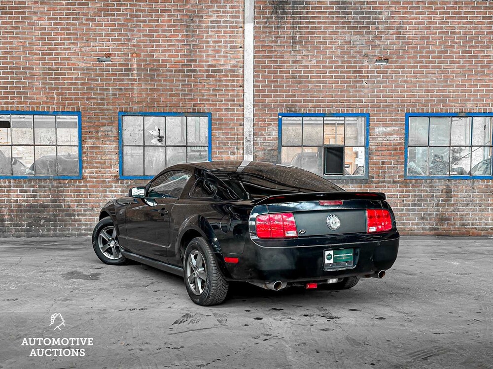 Ford Mustang Coupe 4.0 V6 209hp 2006 