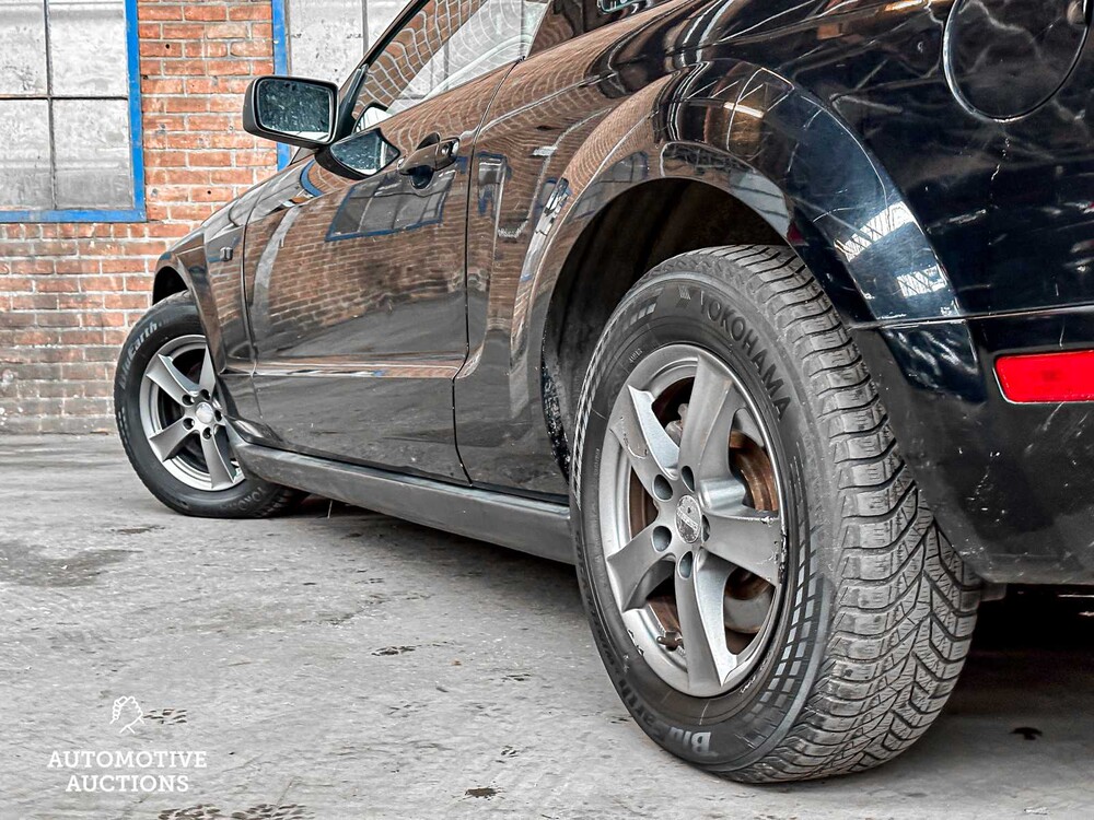 Ford Mustang Coupe 4.0 V6 209hp 2006 
