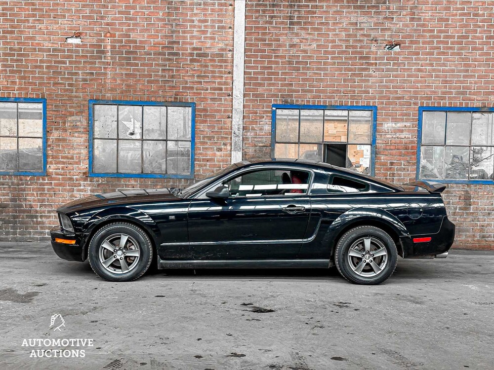 Ford Mustang Coupe 4.0 V6 209hp 2006 