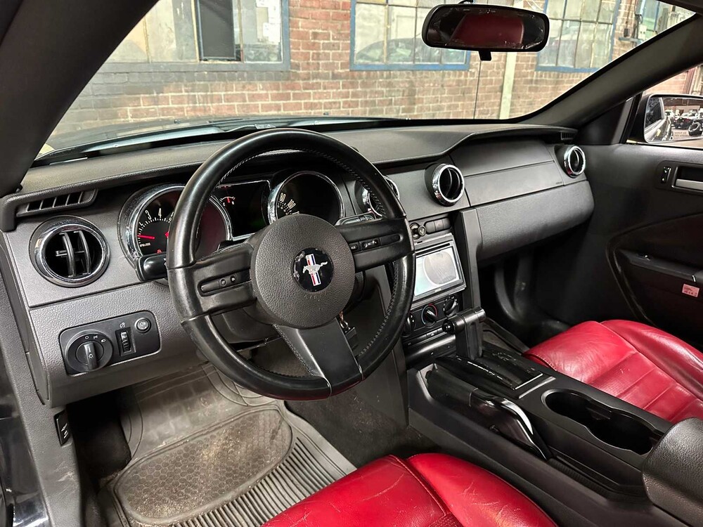 Ford Mustang Coupe 4.0 V6 209hp 2006 