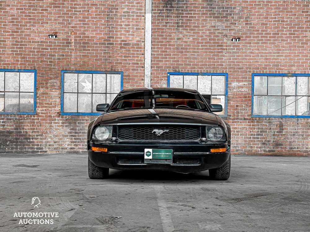 Ford Mustang Coupe 4.0 V6 209hp 2006 