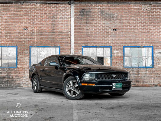 Ford Mustang Coupe 4.0 V6 209PS 2006 