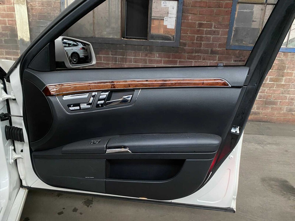 Mercedes-Benz S500 5.5 V8 S-Class 388hp 2005 -Youngtimer-