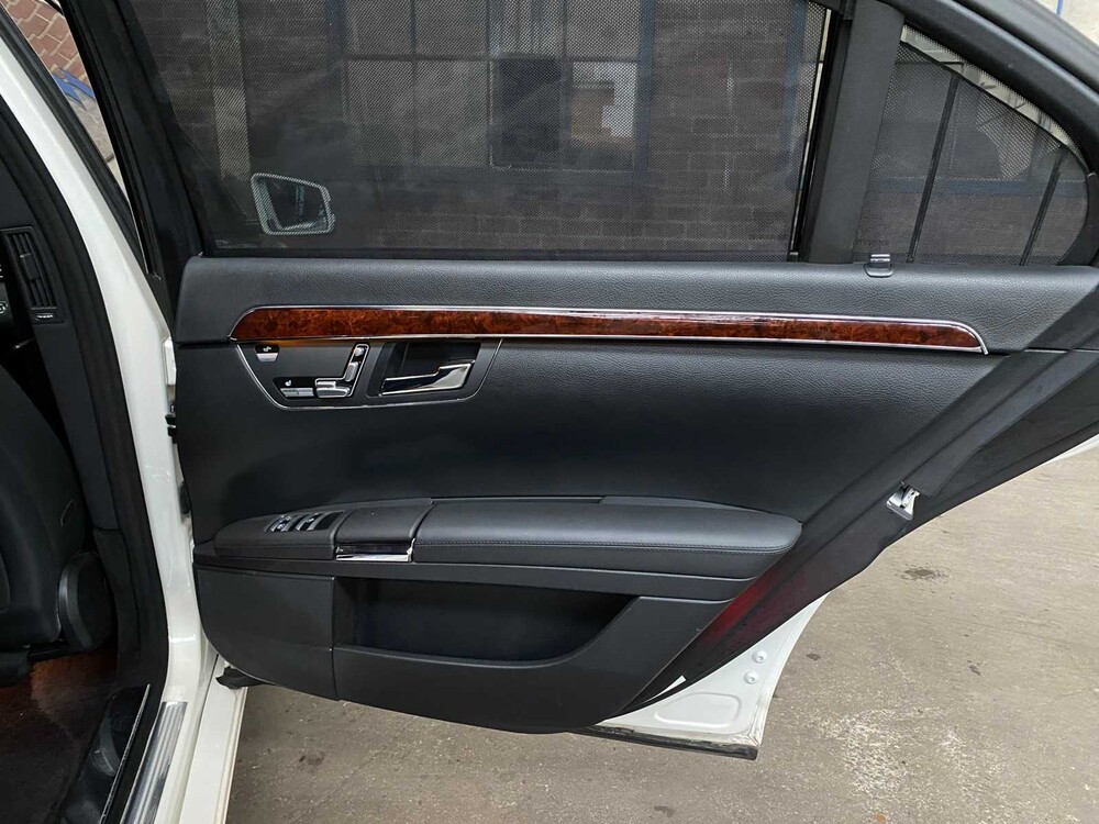 Mercedes-Benz S500 5.5 V8 S-Class 388hp 2005 -Youngtimer-