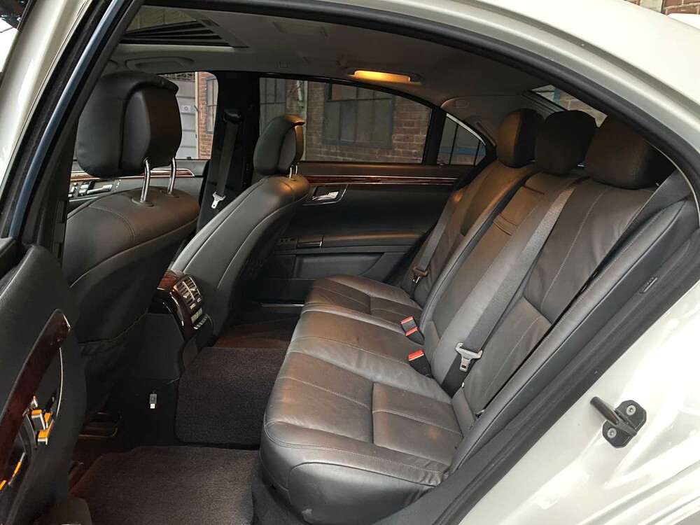 Mercedes-Benz S500 5.5 V8 S-Class 388hp 2005 -Youngtimer-