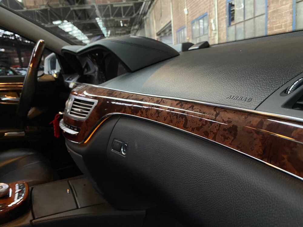 Mercedes-Benz S500 5.5 V8 S-Class 388hp 2005 -Youngtimer-