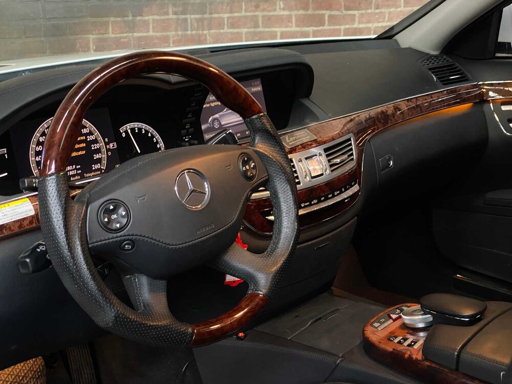 Mercedes-Benz S500 5.5 V8 S-Class 388hp 2005 -Youngtimer-