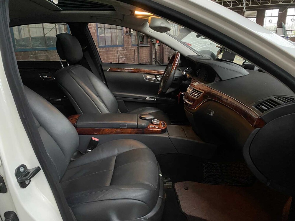 Mercedes-Benz S500 5.5 V8 S-Class 388hp 2005 -Youngtimer-