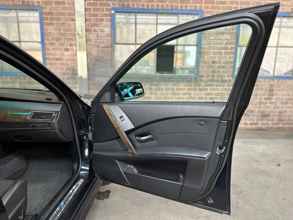 BMW 530i M-Sport Executive E60 5-Series 258hp 2006 -Youngtimer-