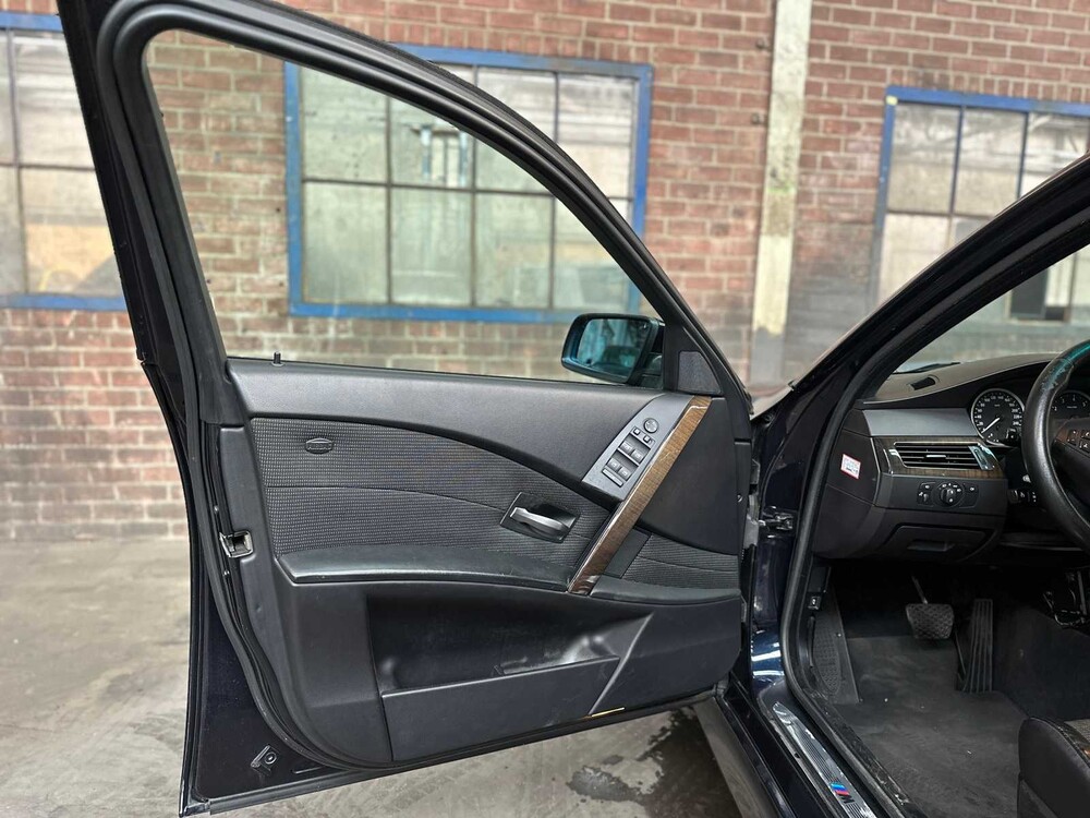 BMW 530i M-Sport Executive E60 5-Series 258hp 2006 -Youngtimer-