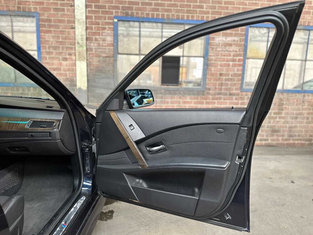 BMW 530i M-Sport Executive E60 5-Series 258hp 2006 -Youngtimer-
