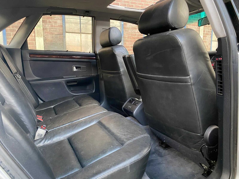 Audi A8 3.7 V8 Quattro 230hp 1996, S-080-ZJ -Youngtimer-