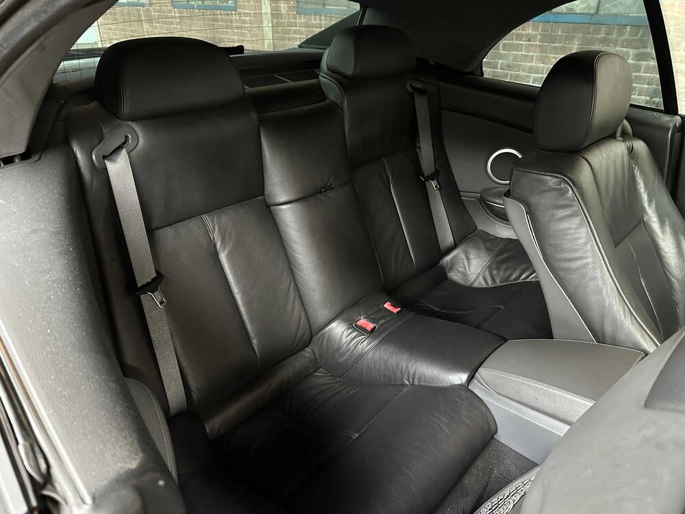 BMW 645Ci Cabriolet E64 4.4 V8 333hp 2005 -Youngtimer-