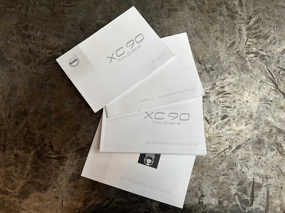 Volvo XC90 2.0 T8 Twin Engine Plug-In Hybrid AWD Beschriftung 320PS 2015, HH-808-V