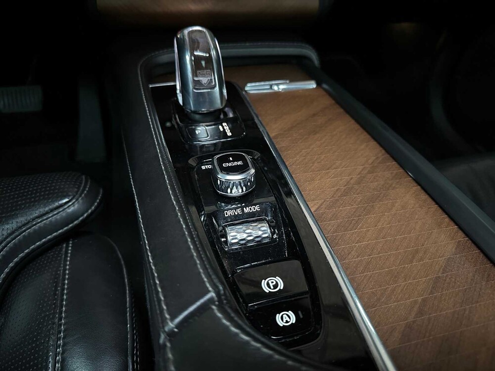 Volvo XC90 2.0 T8 Twin Engine Plug-In Hybrid AWD Beschriftung 320PS 2015, HH-808-V