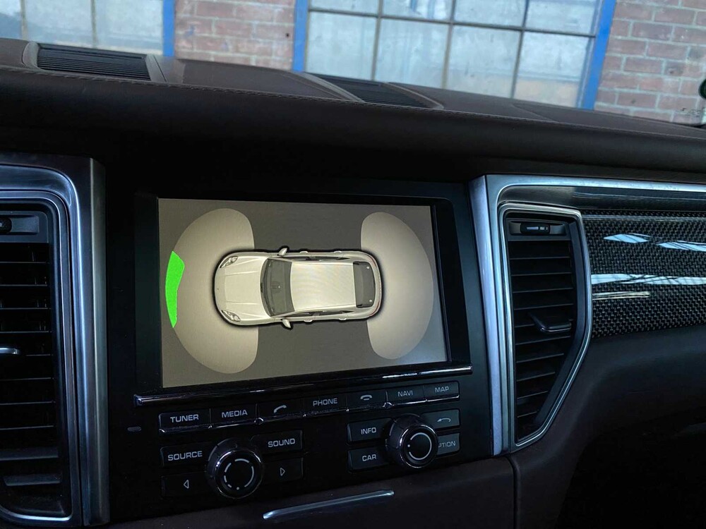 Porsche Macan Turbo 3.6 V6 -CARBON- 400hp 2015 ORIG-GB, 5-ZHF-03