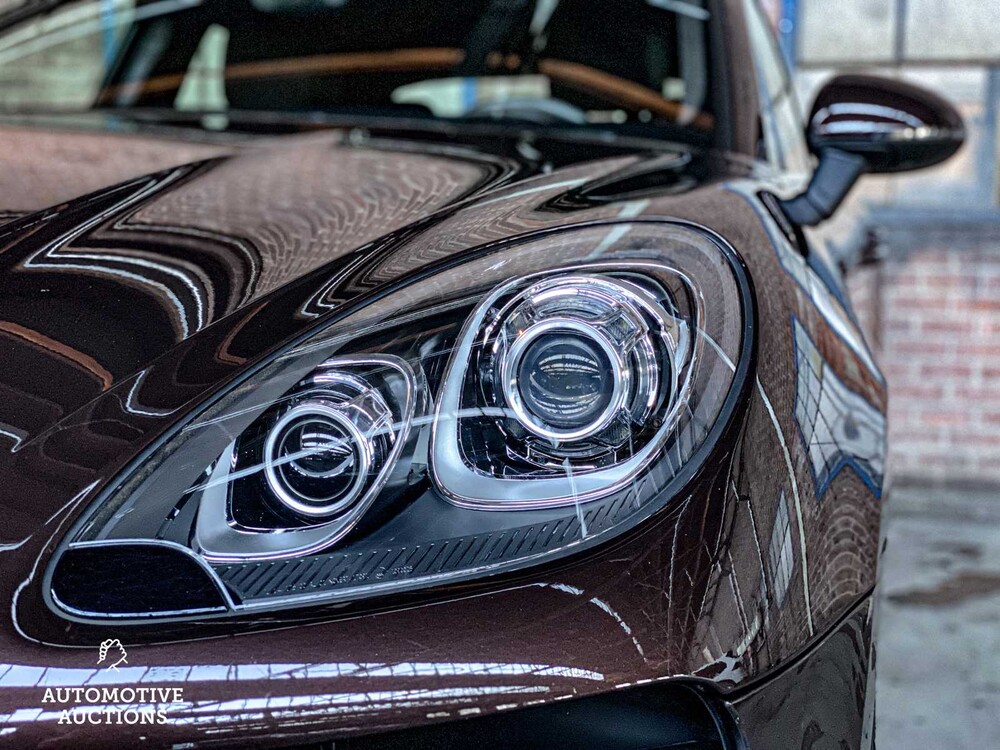 Porsche Macan Turbo 3.6 V6 -CARBON- 400hp 2015 ORIG-GB, 5-ZHF-03