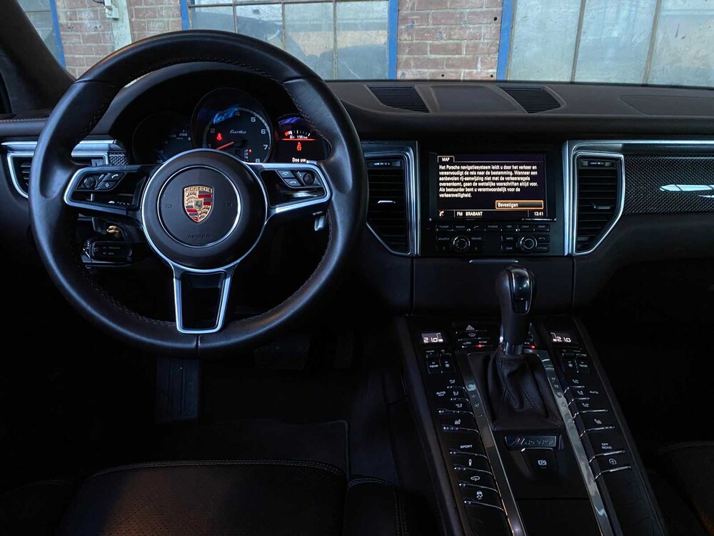 Porsche Macan Turbo 3.6 V6 -CARBON- 400hp 2015 ORIG-GB, 5-ZHF-03