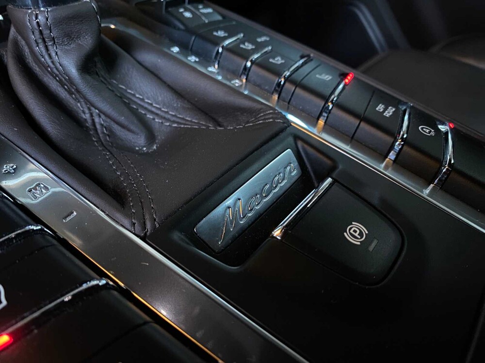 Porsche Macan Turbo 3.6 V6 -CARBON- 400hp 2015 ORIG-GB, 5-ZHF-03