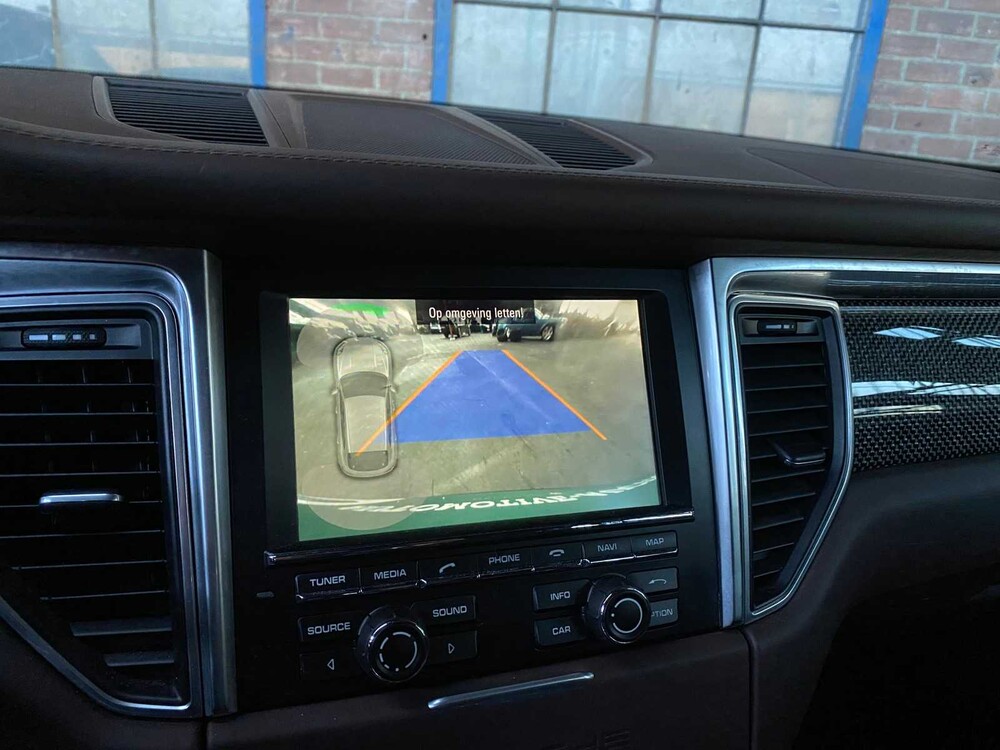 Porsche Macan Turbo 3.6 V6 -CARBON- 400hp 2015 ORIG-GB, 5-ZHF-03