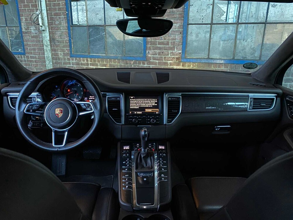 Porsche Macan Turbo 3.6 V6 -CARBON- 400hp 2015 ORIG-GB, 5-ZHF-03