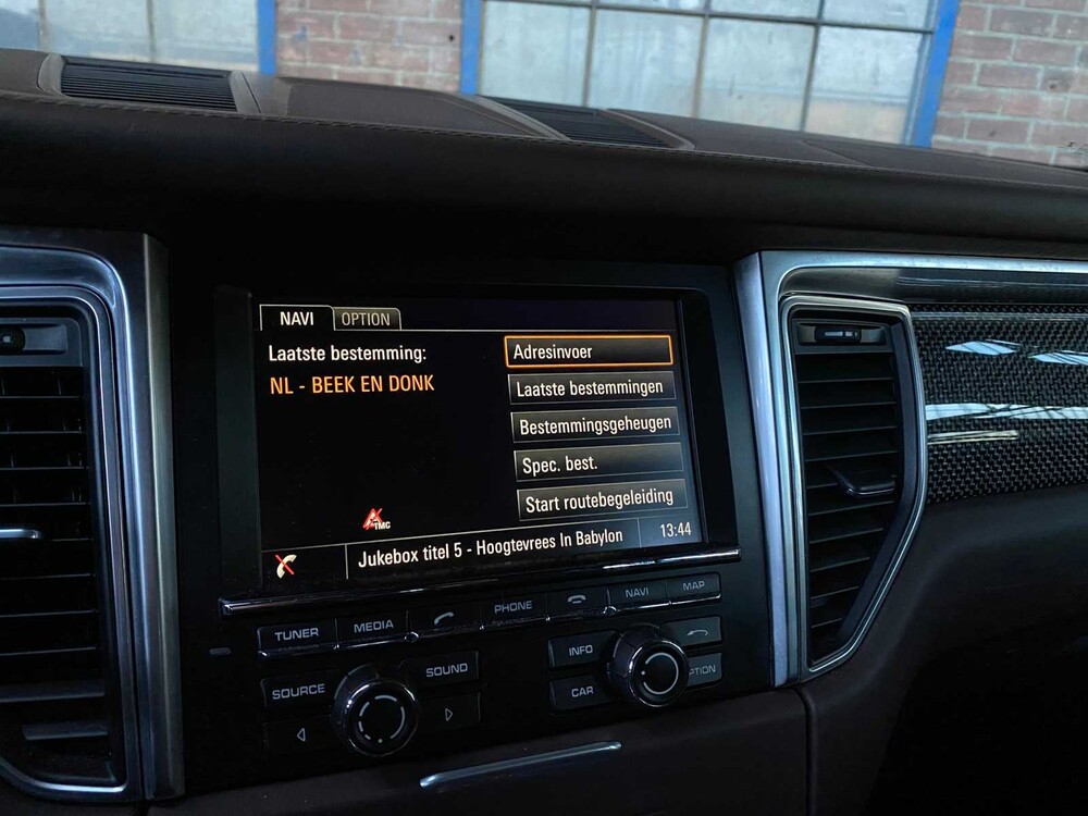 Porsche Macan Turbo 3.6 V6 -CARBON- 400hp 2015 ORIG-GB, 5-ZHF-03