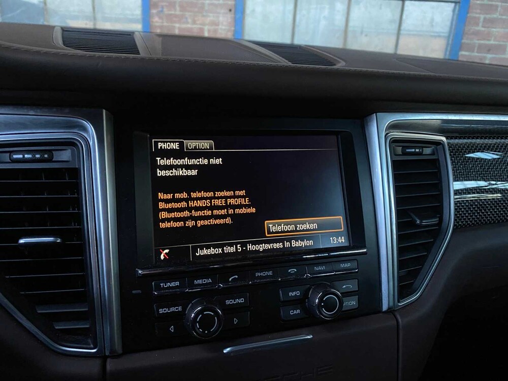 Porsche Macan Turbo 3.6 V6 -CARBON- 400hp 2015 ORIG-GB, 5-ZHF-03