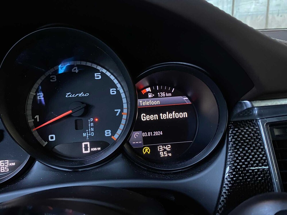 Porsche Macan Turbo 3.6 V6 -CARBON- 400hp 2015 ORIG-GB, 5-ZHF-03