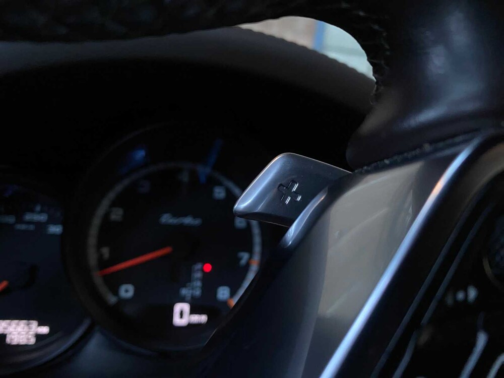 Porsche Macan Turbo 3.6 V6 -CARBON- 400hp 2015 ORIG-GB, 5-ZHF-03