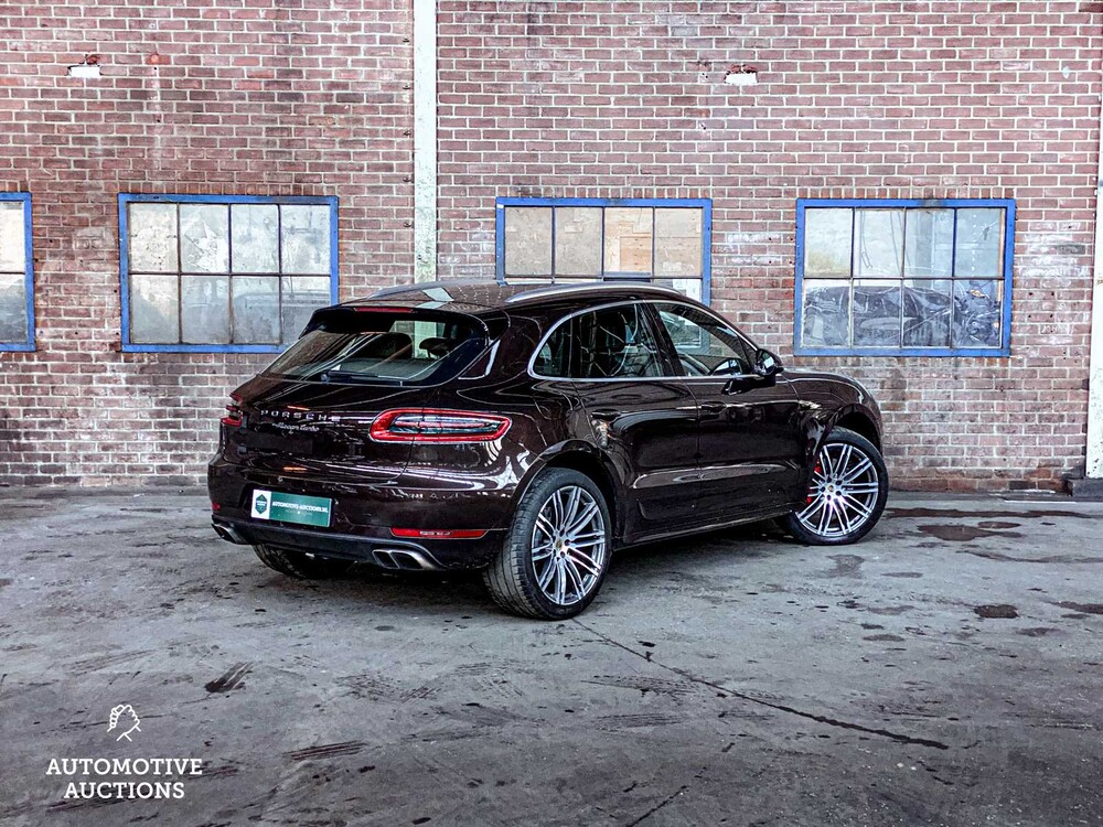 Porsche Macan Turbo 3.6 V6 -CARBON- 400hp 2015 ORIG-GB, 5-ZHF-03