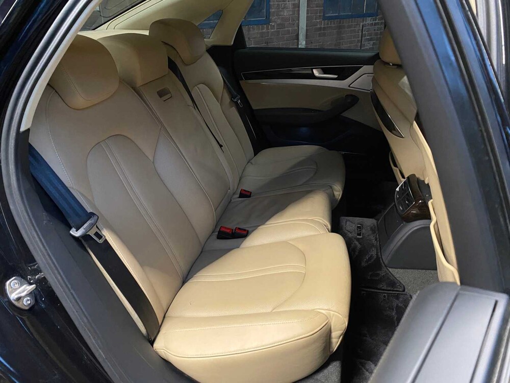 Audi A8 FSI QUATTRO PRO LINE +4.2 V8 372pk 2011